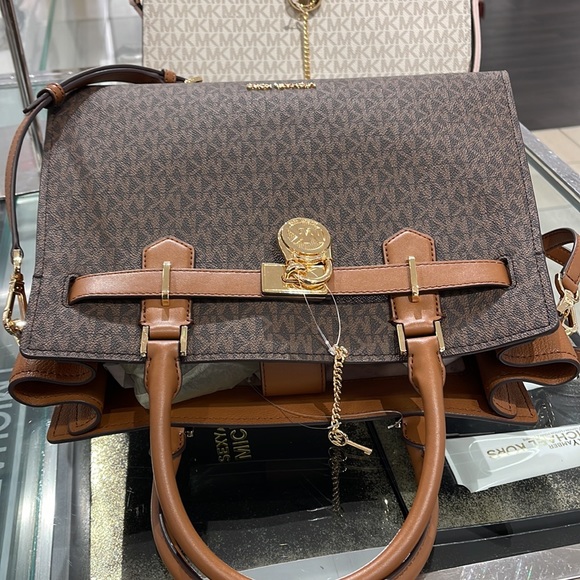 MICHAEL KORS 
Hamilton Medium Logo Satchel
Brown Signature
NWT - Picture 10 of 16